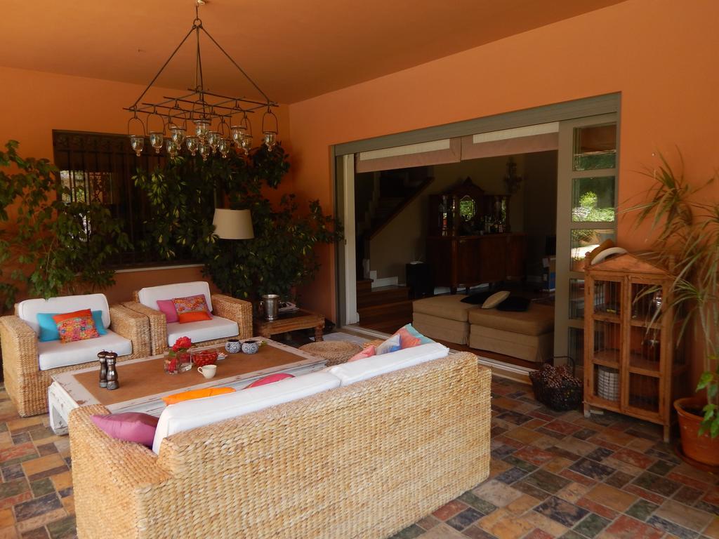 Slow Living Beautiful Villa Rafína Kültér fotó
